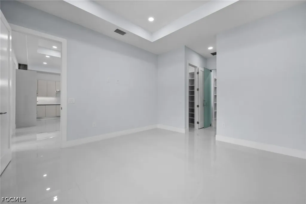 3433 66th Avenue NE Naples FL 34120