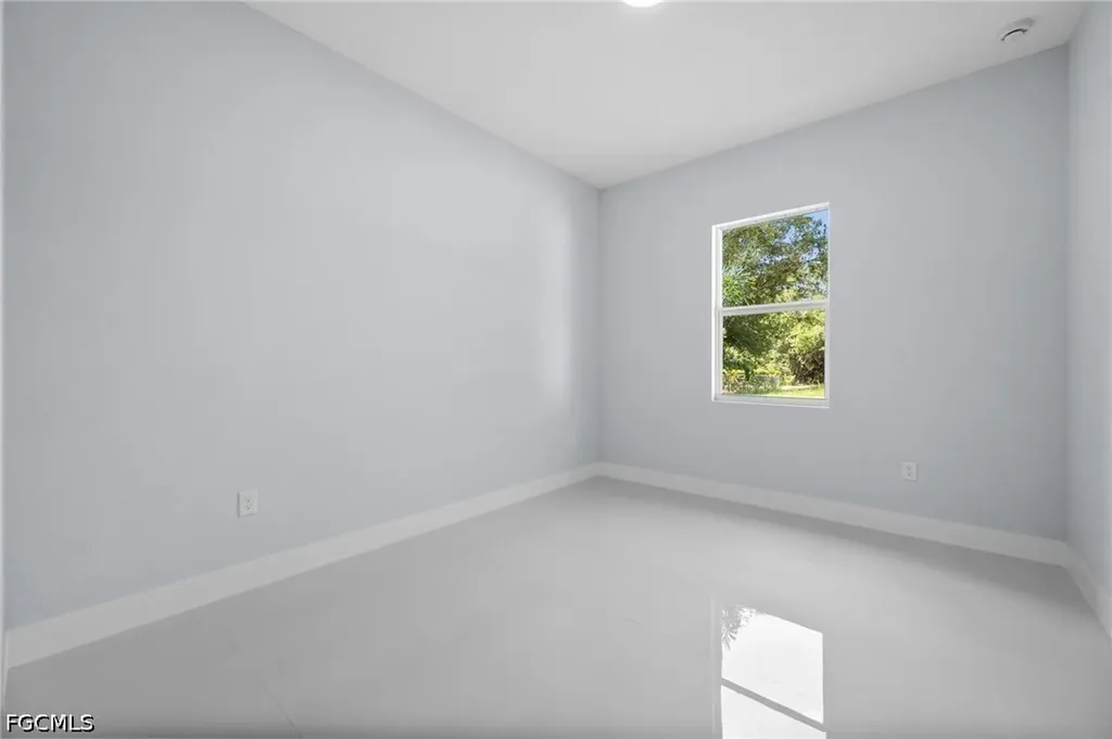 3433 66th Avenue NE Naples FL 34120