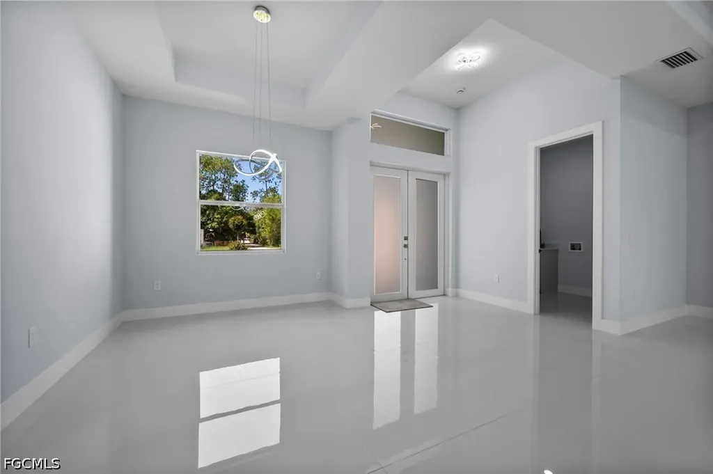 3433 66th Avenue NE Naples FL 34120