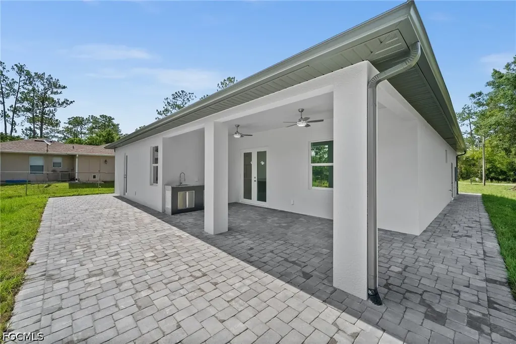 3433 66th Avenue NE Naples FL 34120