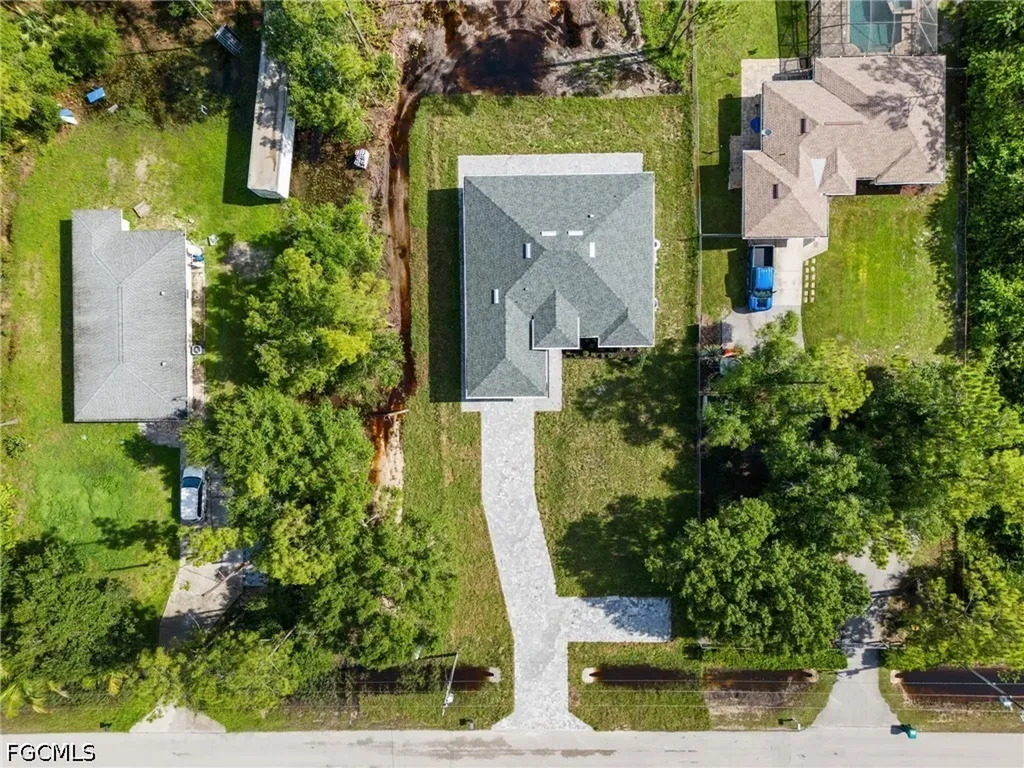 3433 66th Avenue NE Naples FL 34120