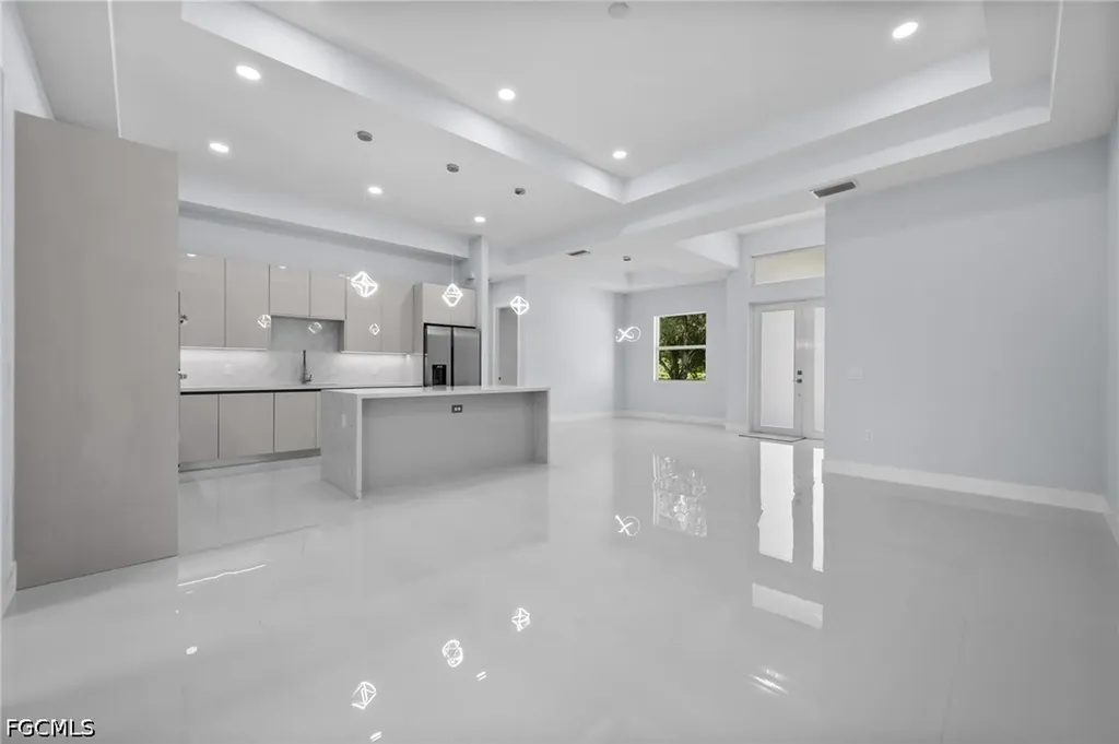 3433 66th Avenue NE Naples FL 34120