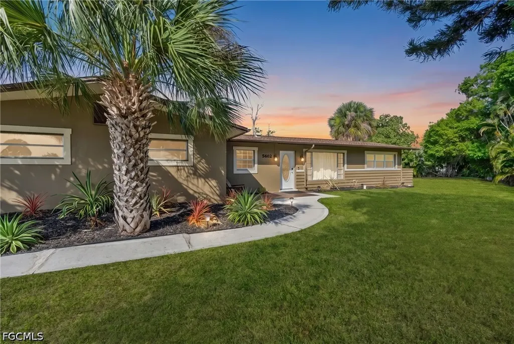 5602 Driftwood Parkway Cape Coral FL 33904