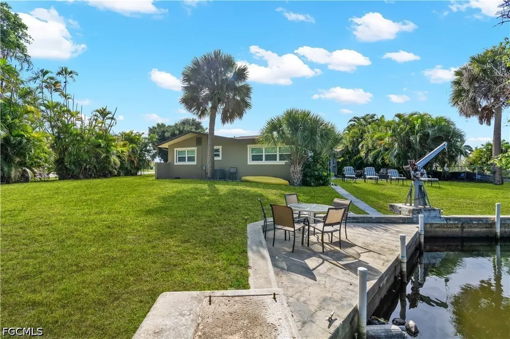 5602 Driftwood Parkway Cape Coral FL 33904