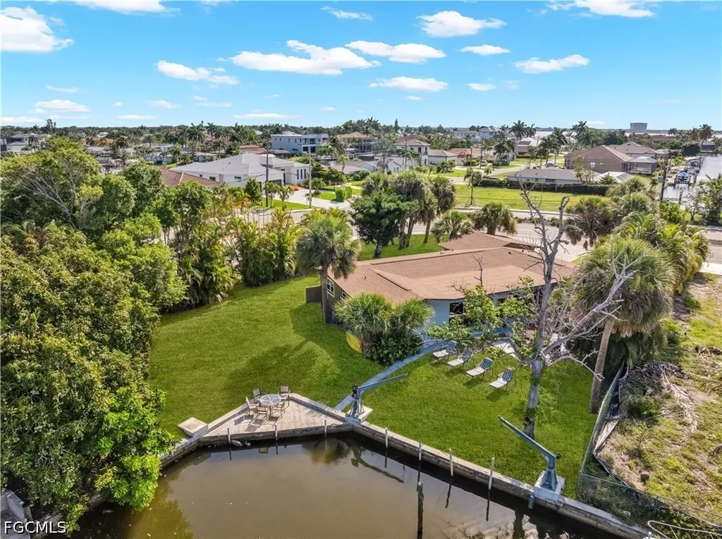 5602 Driftwood Parkway Cape Coral FL 33904