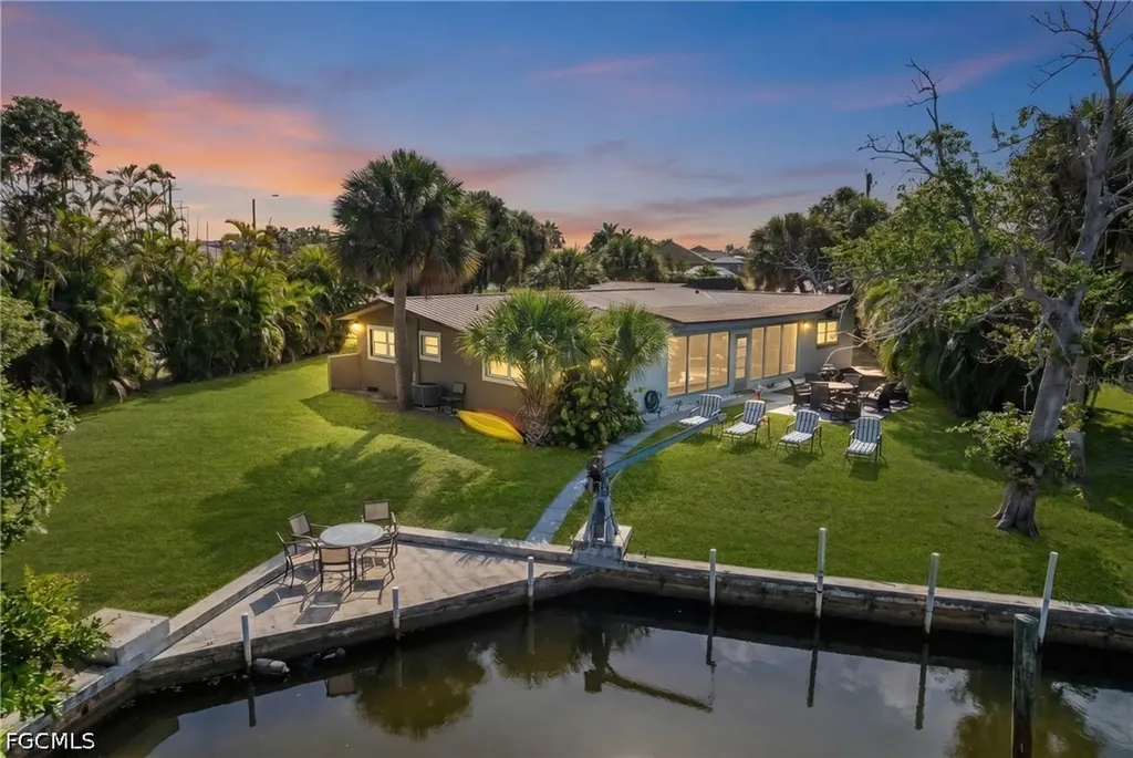 5602 Driftwood Parkway Cape Coral FL 33904