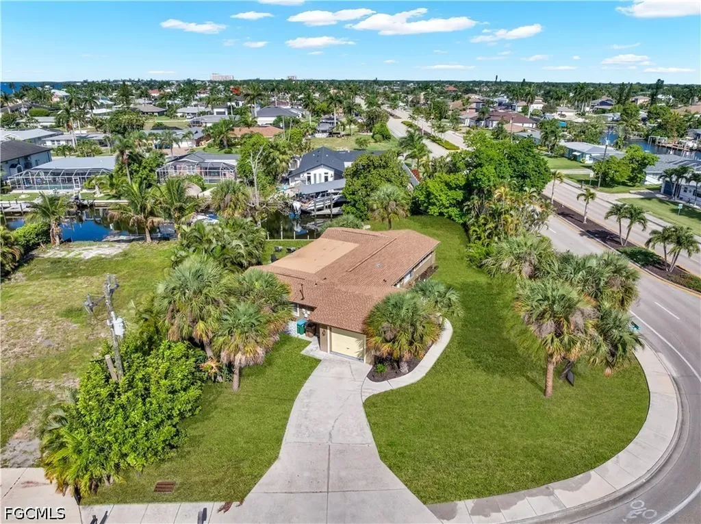 5602 Driftwood Parkway Cape Coral FL 33904