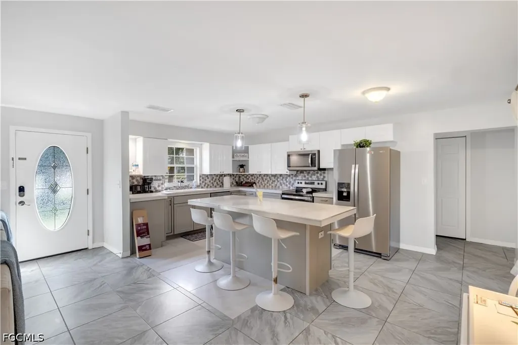 5602 Driftwood Parkway Cape Coral FL 33904
