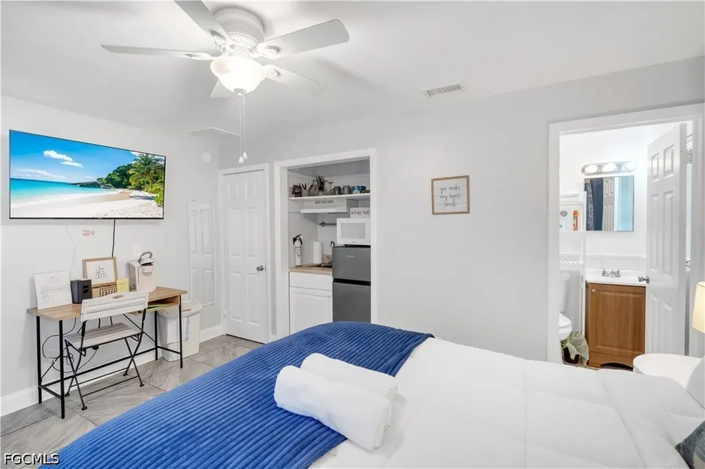 4913 Vincennes Street Cape Coral FL 33904