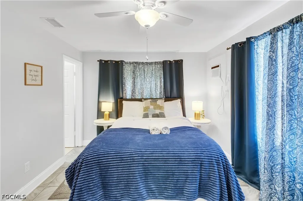 4913 Vincennes Street Cape Coral FL 33904