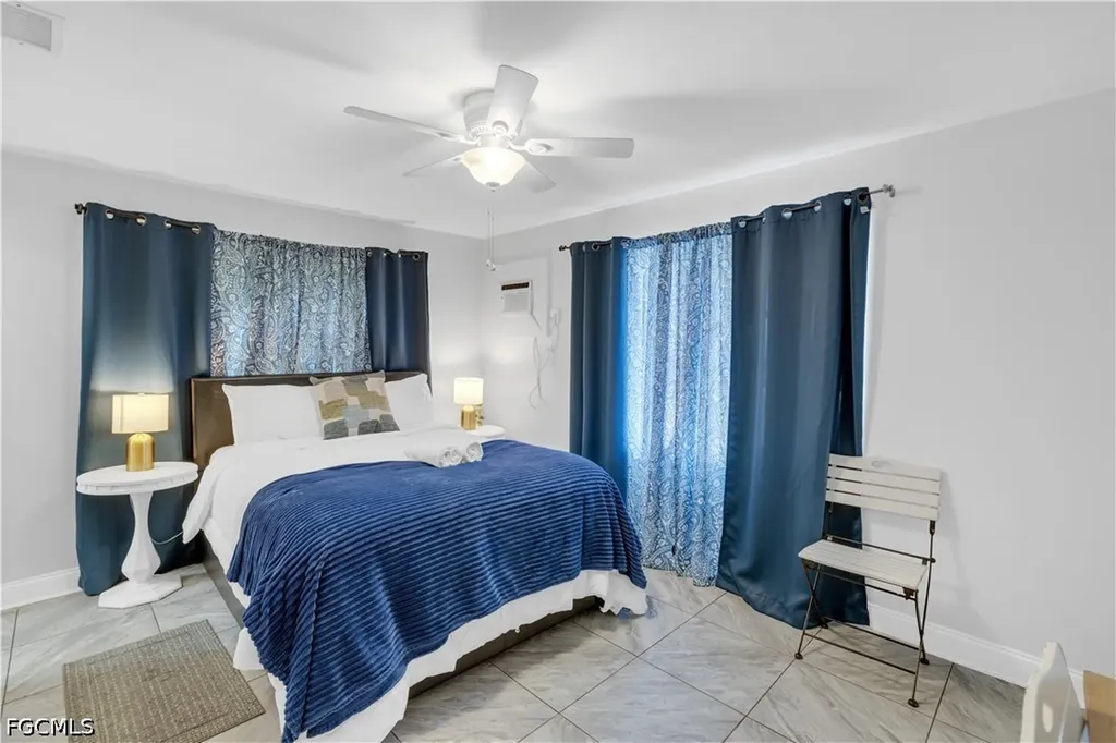 4913 Vincennes Street Cape Coral FL 33904