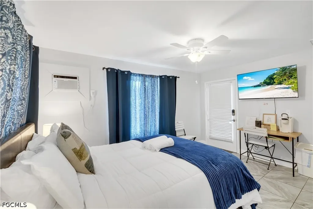 4913 Vincennes Street Cape Coral FL 33904