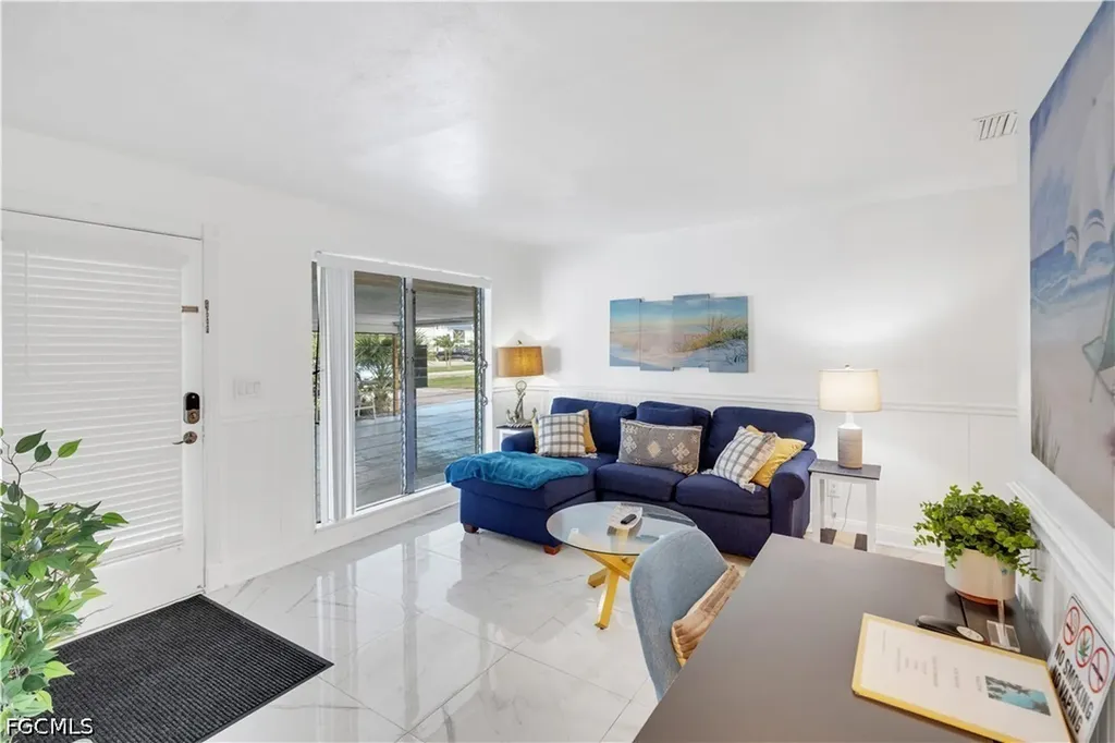 4913 Vincennes Street Cape Coral FL 33904