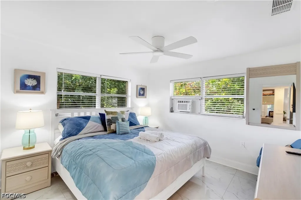 4913 Vincennes Street Cape Coral FL 33904