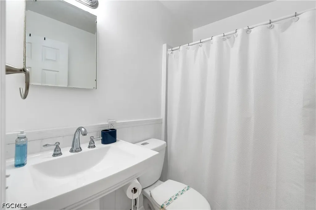 4913 Vincennes Street Cape Coral FL 33904