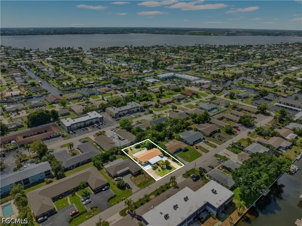 4913 Vincennes Street Cape Coral FL 33904