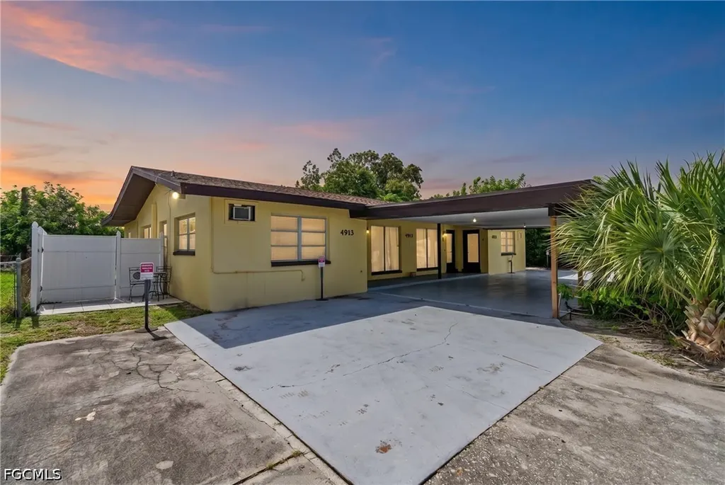 4913 Vincennes Street Cape Coral FL 33904