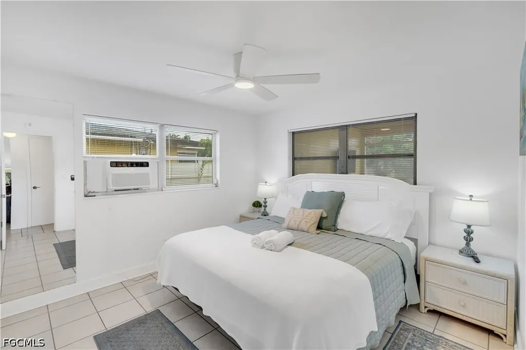 4913 Vincennes Street Cape Coral FL 33904