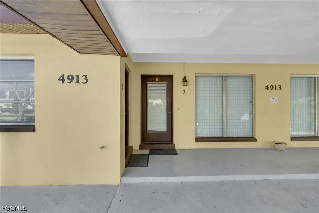 4913 Vincennes Street Cape Coral FL 33904