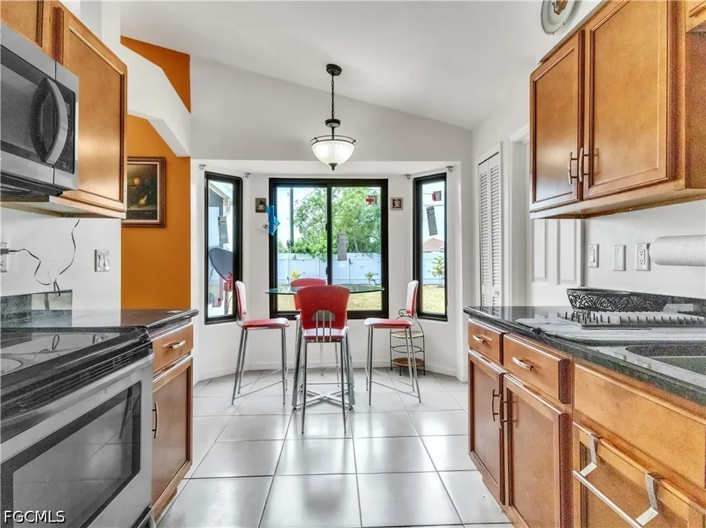 2006 NE 15th Terrace Cape Coral FL 33909
