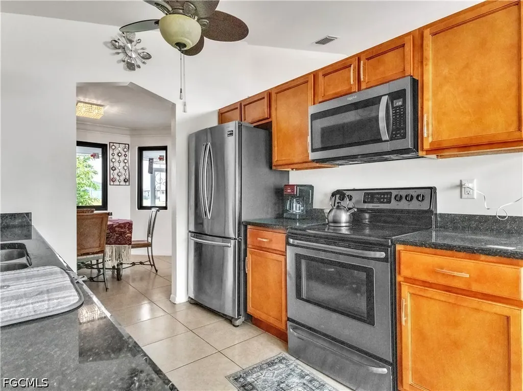 2006 NE 15th Terrace Cape Coral FL 33909