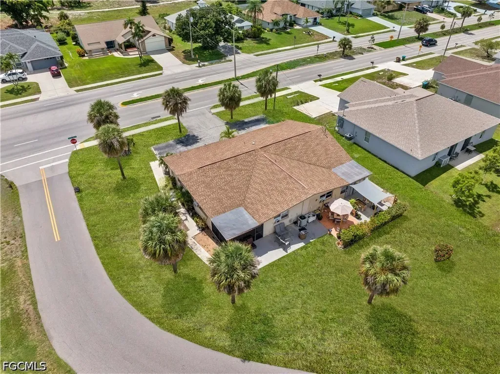 4353 Country Club Boulevard Cape Coral FL 33904