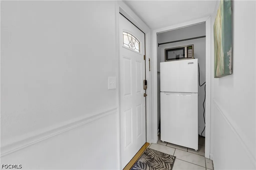 4353 Country Club Boulevard Cape Coral FL 33904