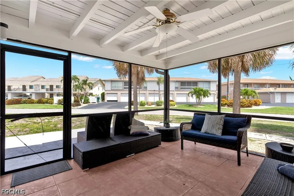 4353 Country Club Boulevard Cape Coral FL 33904
