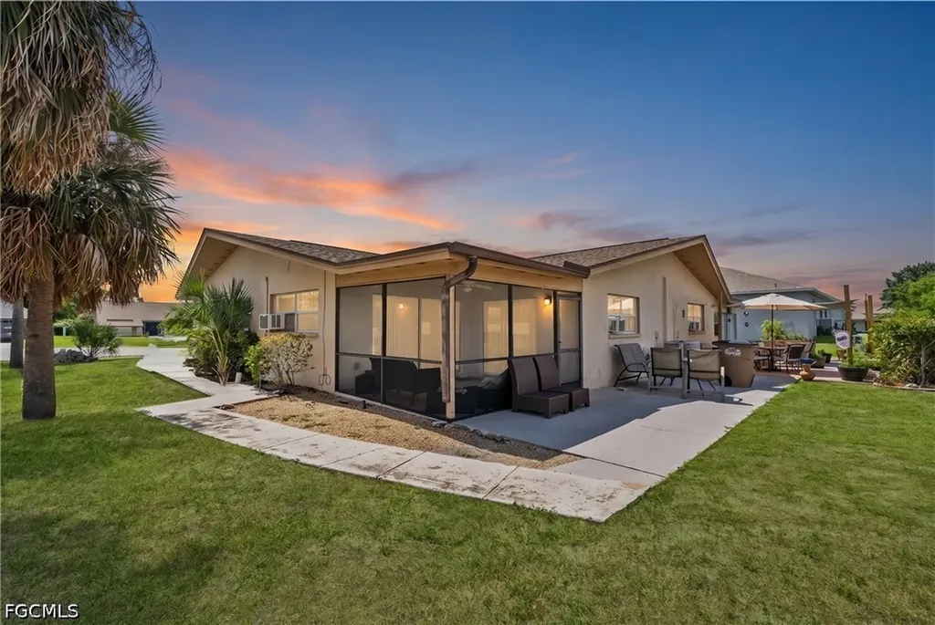 4353 Country Club Boulevard Cape Coral FL 33904