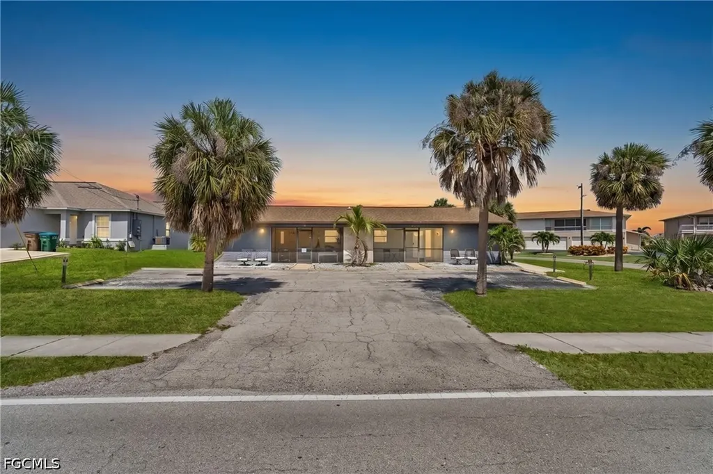 4353 Country Club Boulevard Cape Coral FL 33904
