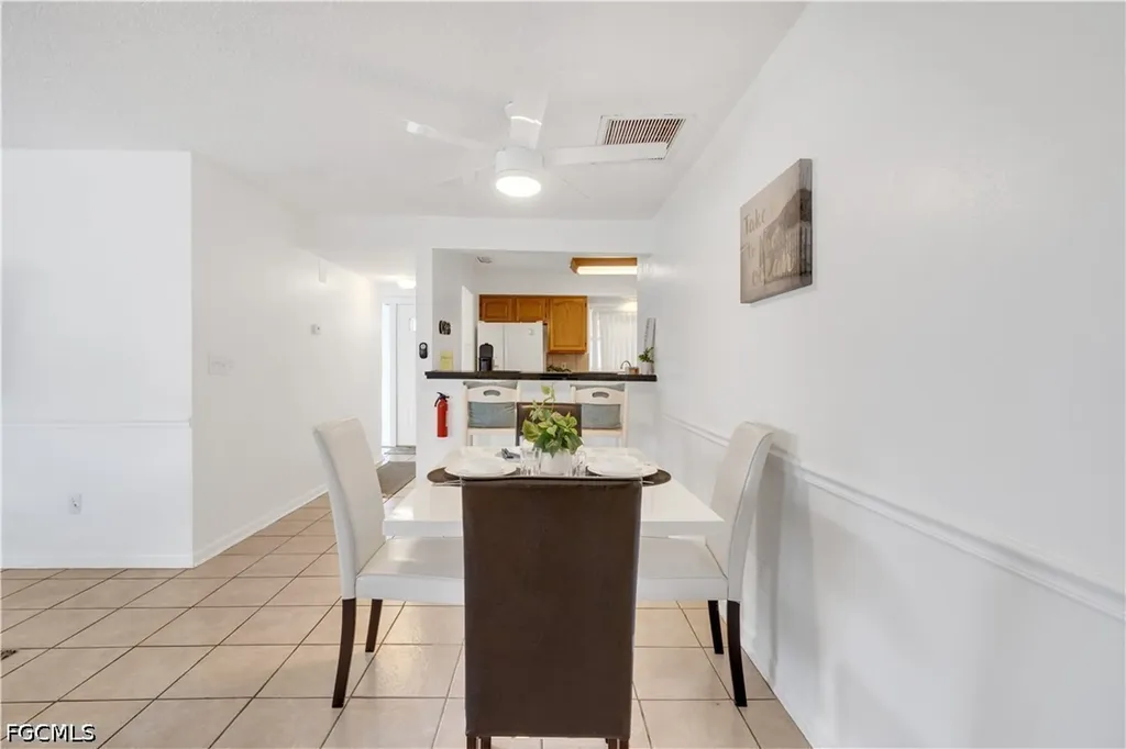 4353 Country Club Boulevard Cape Coral FL 33904