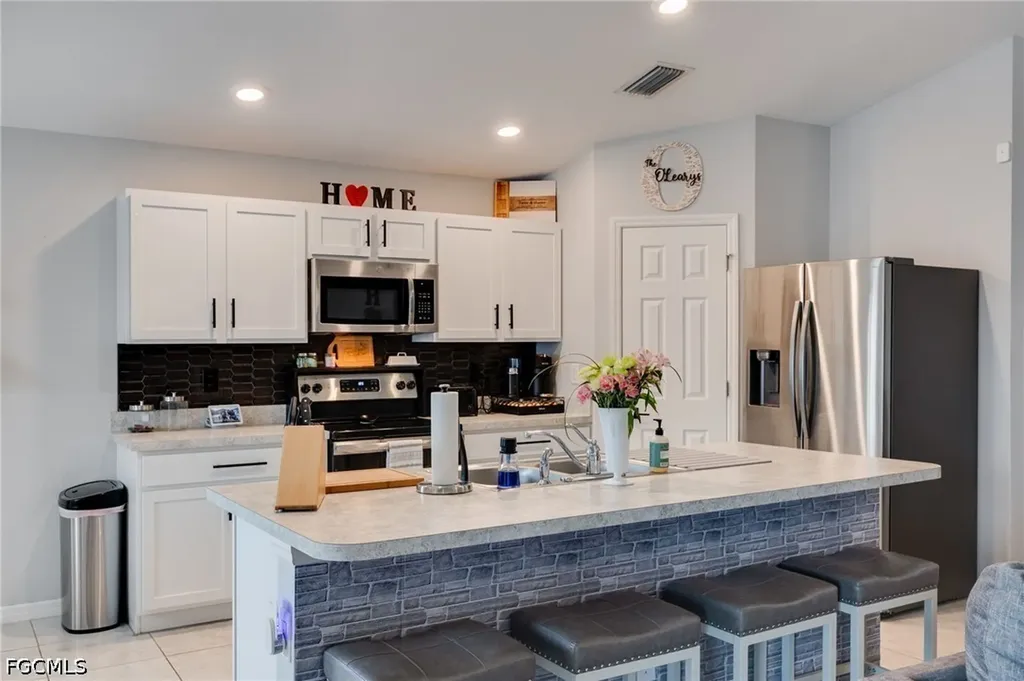 2426 NW 20th Avenue Cape Coral FL 33993