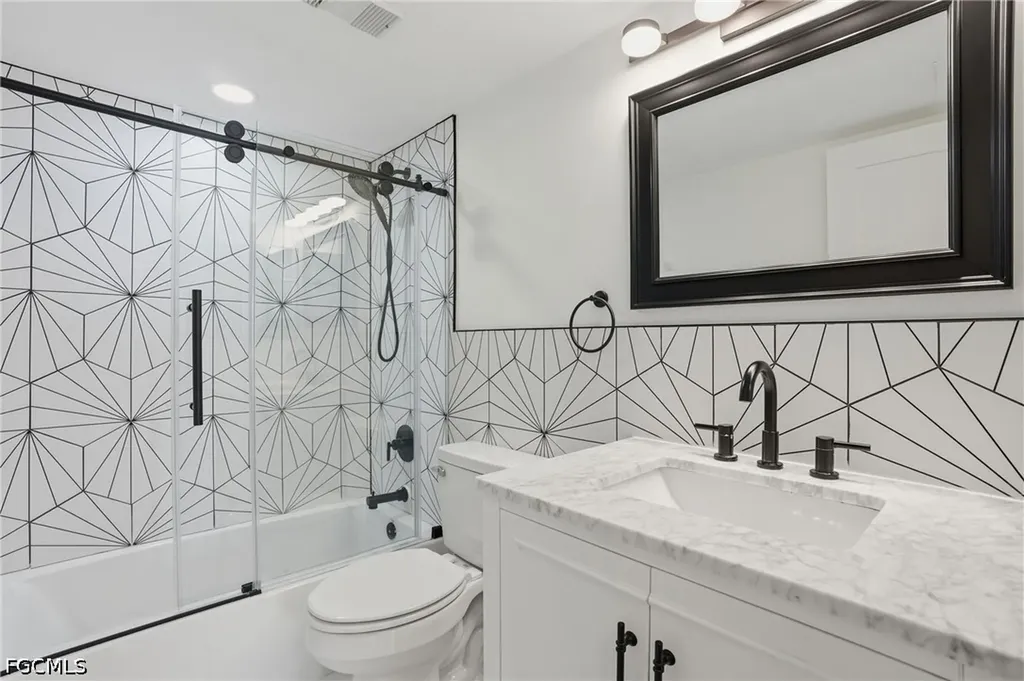 2885 Palm Beach Boulevard Fort Myers FL 33916