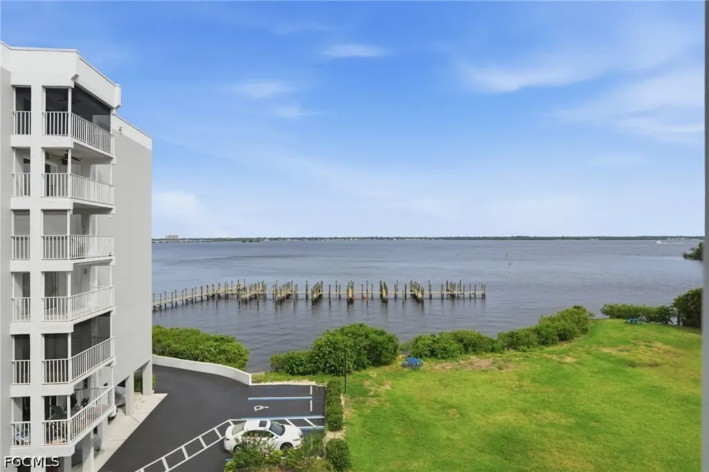 2885 Palm Beach Boulevard Fort Myers FL 33916