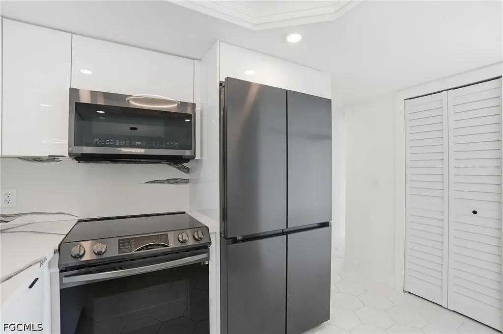 2885 Palm Beach Boulevard Fort Myers FL 33916