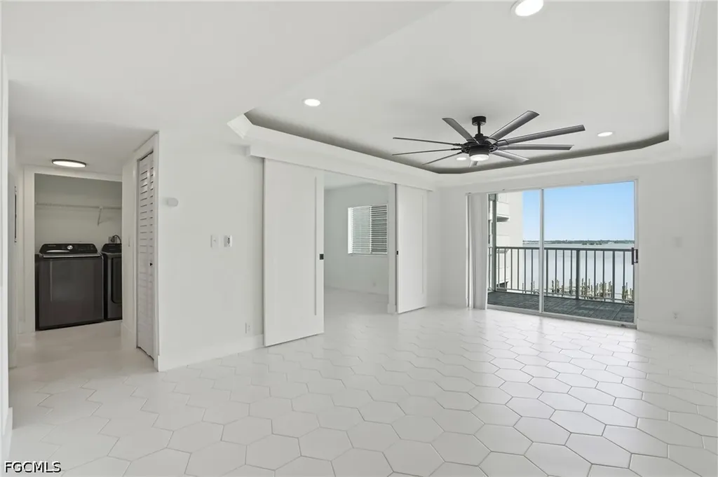2885 Palm Beach Boulevard Fort Myers FL 33916