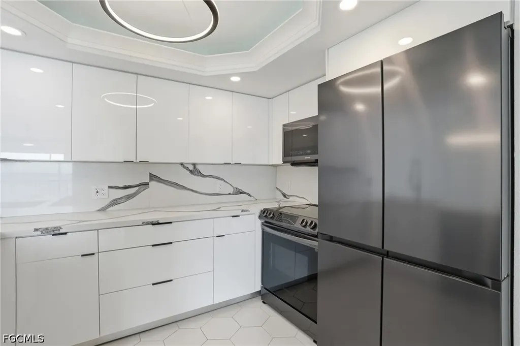 2885 Palm Beach Boulevard Fort Myers FL 33916