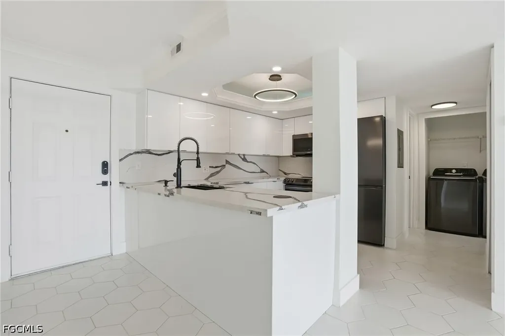 2885 Palm Beach Boulevard Fort Myers FL 33916