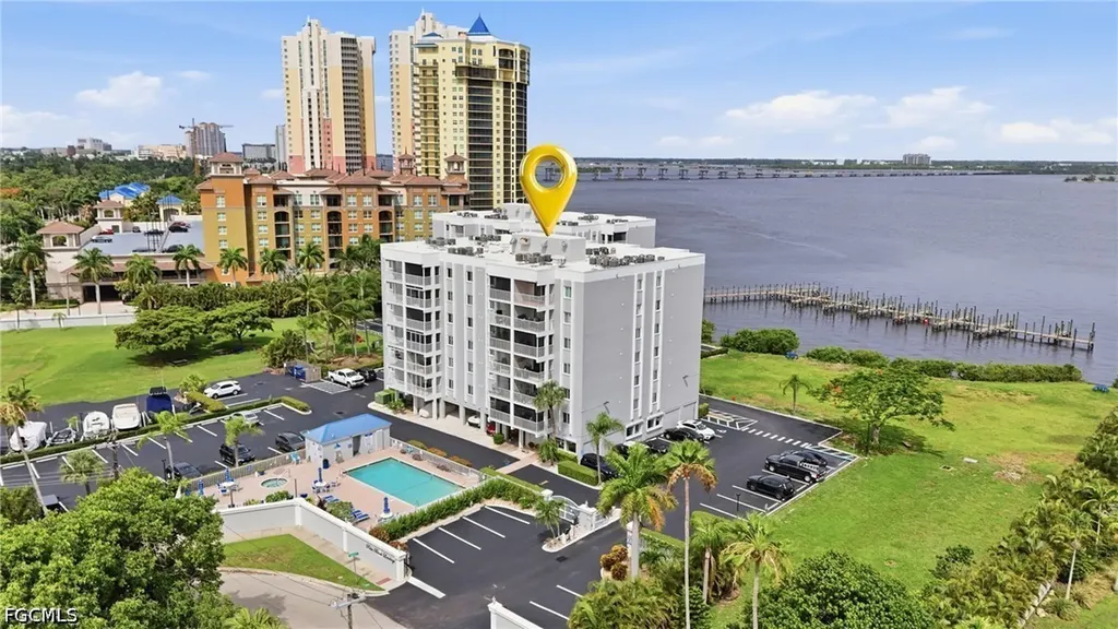 2885 Palm Beach Boulevard Fort Myers FL 33916