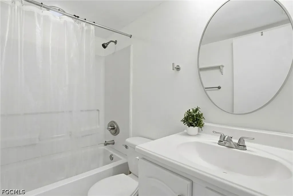 2885 Palm Beach Boulevard Fort Myers FL 33916