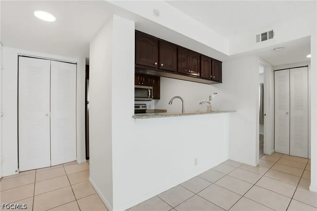 2885 Palm Beach Boulevard Fort Myers FL 33916