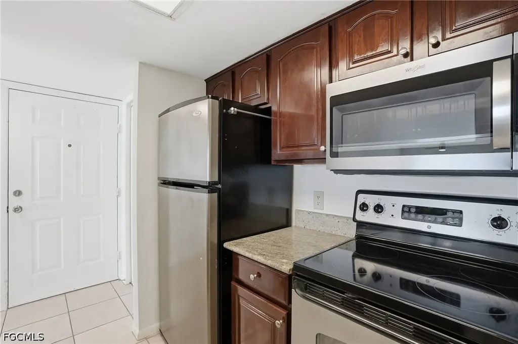 2885 Palm Beach Boulevard Fort Myers FL 33916