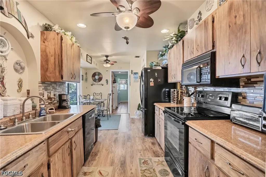 2339 Lake View Boulevard Port Charlotte FL 33948