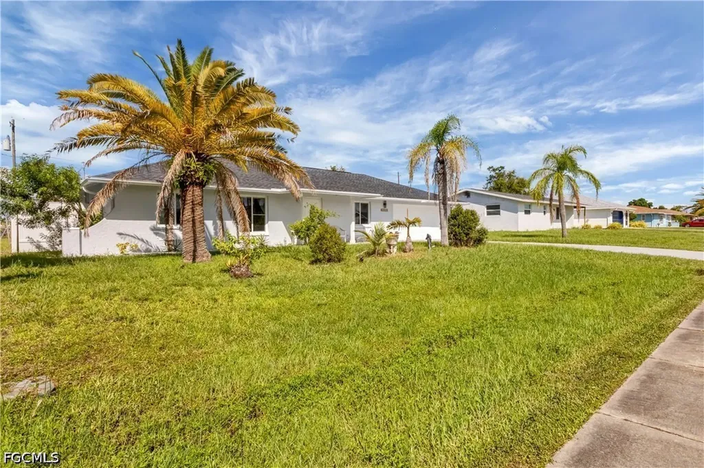 2339 Lake View Boulevard Port Charlotte FL 33948
