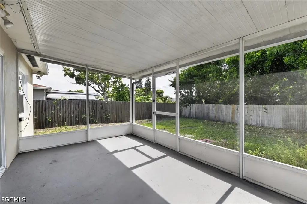 5235 Robin Lane N St. Petersburg FL 33714