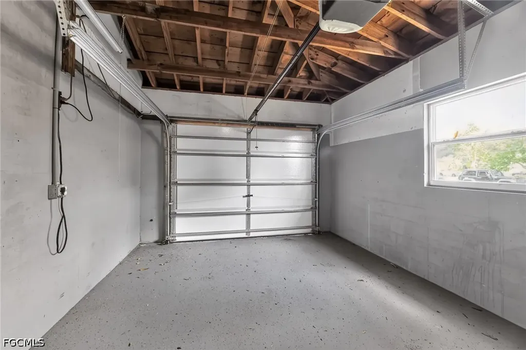 5235 Robin Lane N St. Petersburg FL 33714