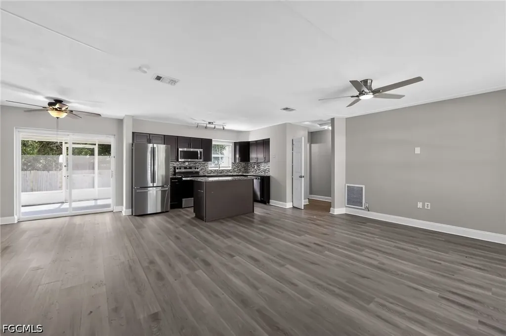 5235 Robin Lane N St. Petersburg FL 33714