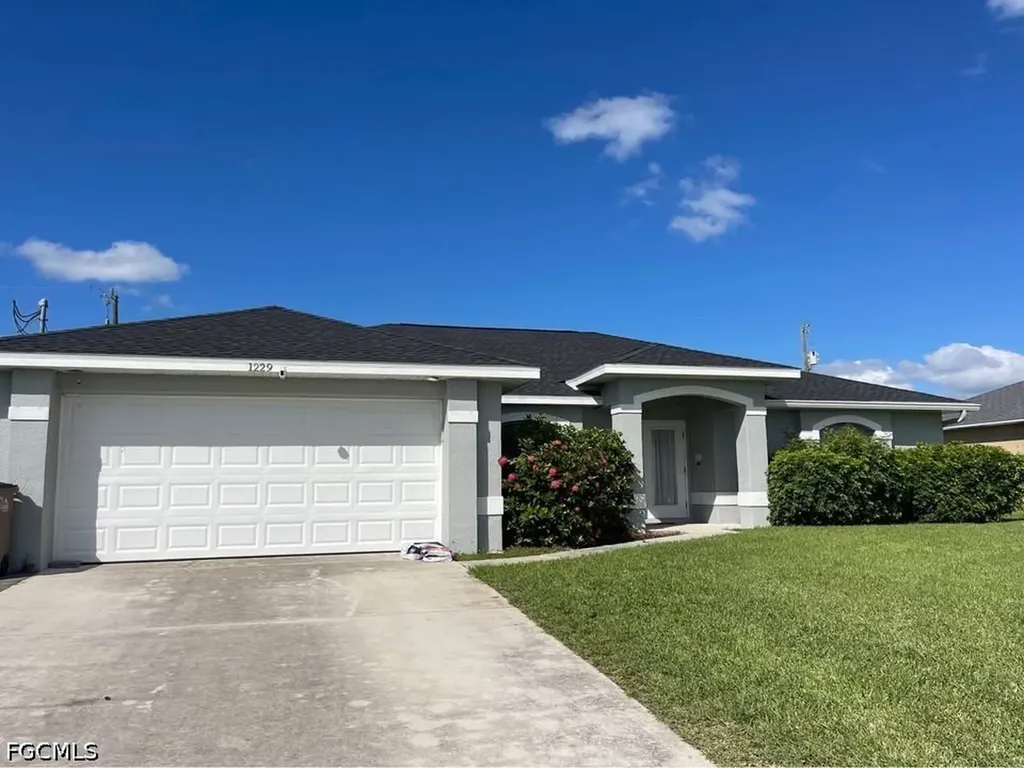 1229 SW 29th Terrace Cape Coral FL 33914