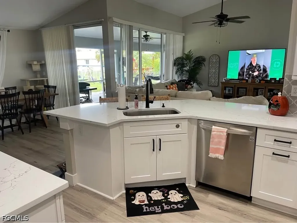 1229 SW 29th Terrace Cape Coral FL 33914