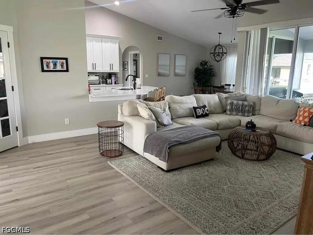 1229 SW 29th Terrace Cape Coral FL 33914